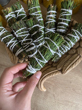 Cargar imagen en el visor de la galería, Sahumerios de Ruda y Romero